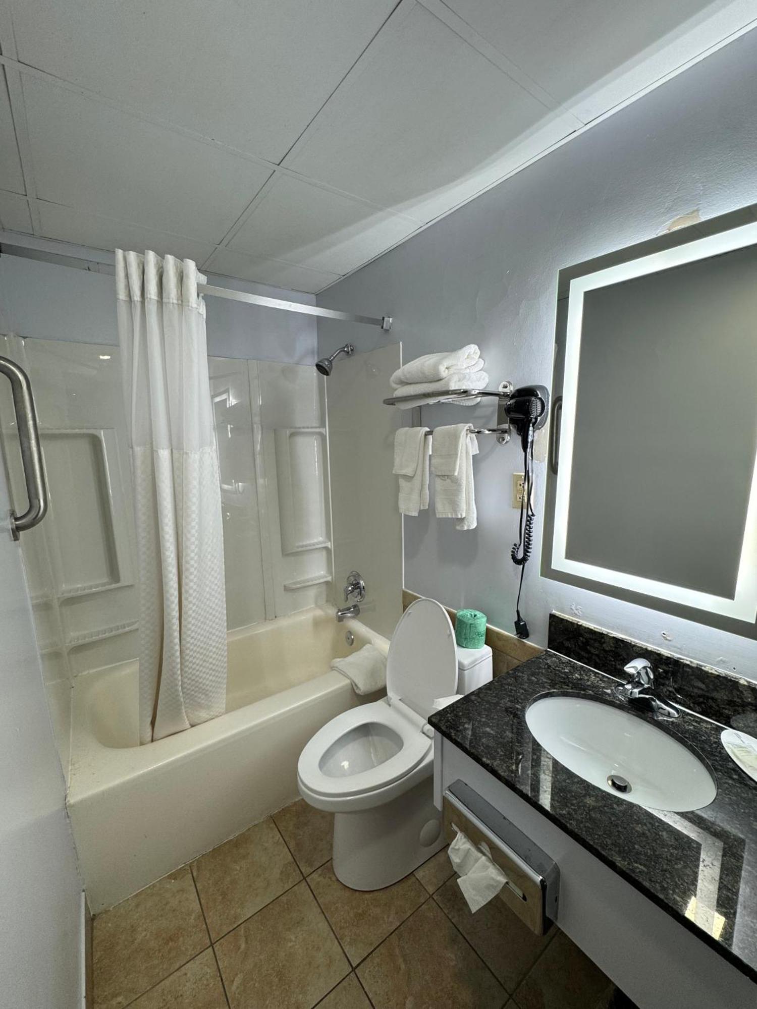 South Ridge Inn North Ridgeville Esterno foto